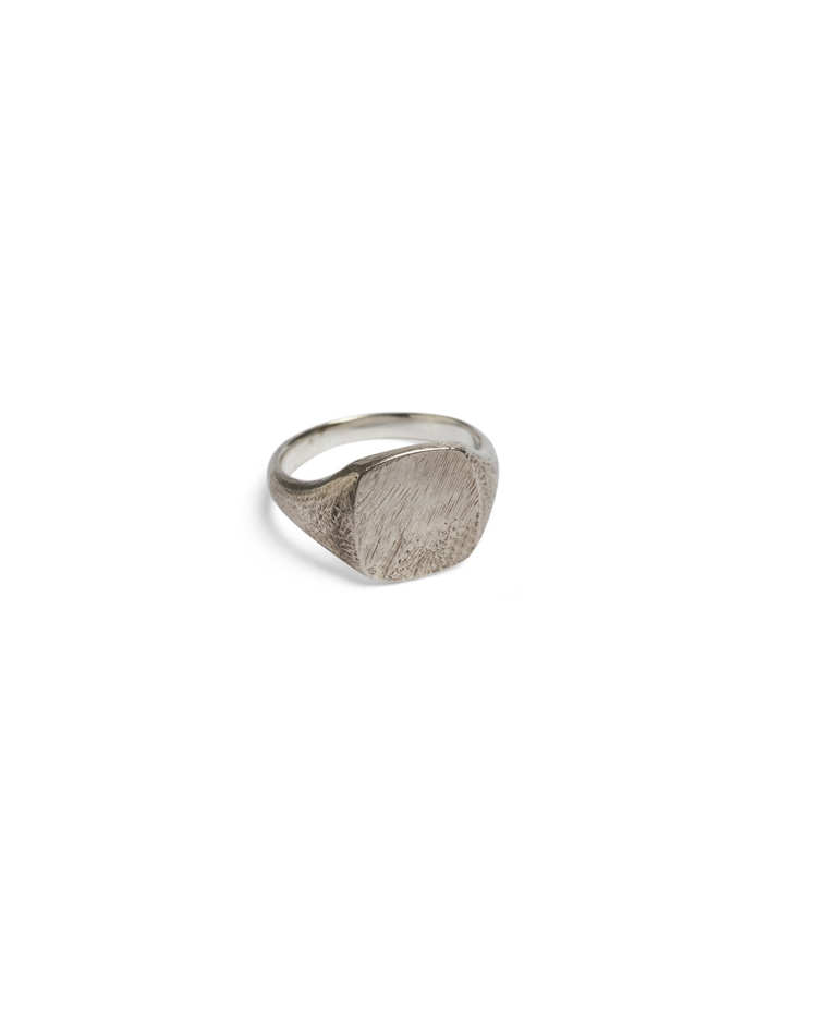 Werkstatt:Munchen Signet Ring Scratched