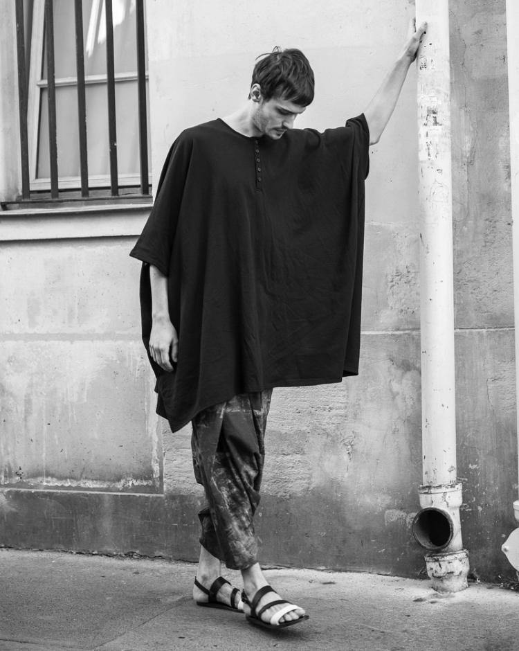 Roggykei Square Pullover T-Shirt - FALLOW